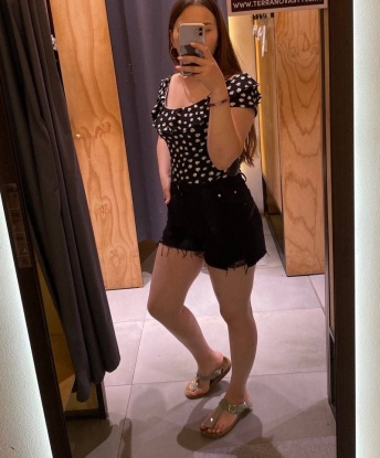 Карина, 21